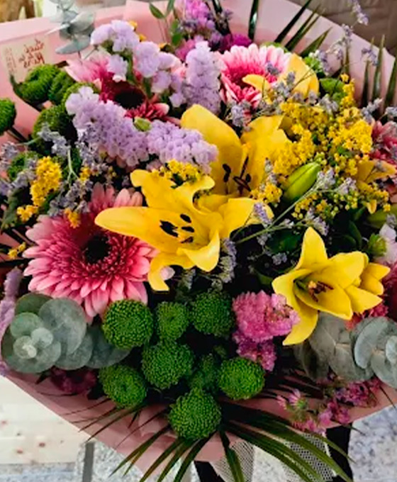 Arreglos de flores variadas